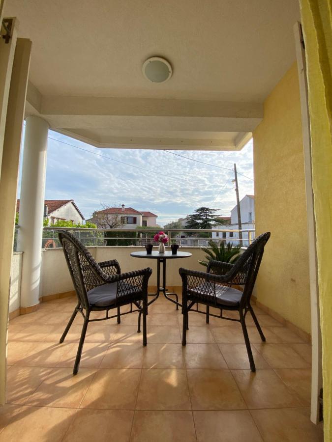 Beneta With Garage Apartment
